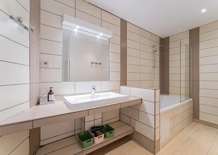 En Centre De Lägenhet Bordeaux